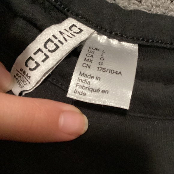 Divided by H&M black basic cropped tee - Picture 2 of 2